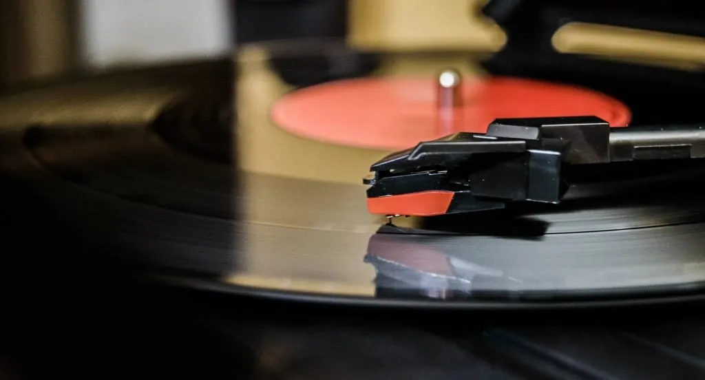 Free vinyl record turntable image